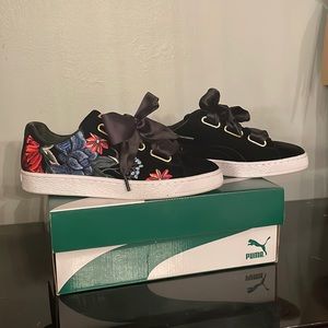 Women’s Puma shoes
